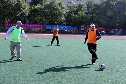 中美文化艺术交流活动周之足球友谊赛在我院举办